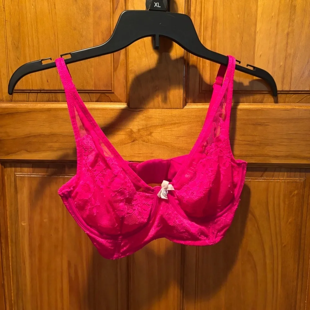 Victoria's Secret Body by Victoria Unlined Demi in Pink 32DD